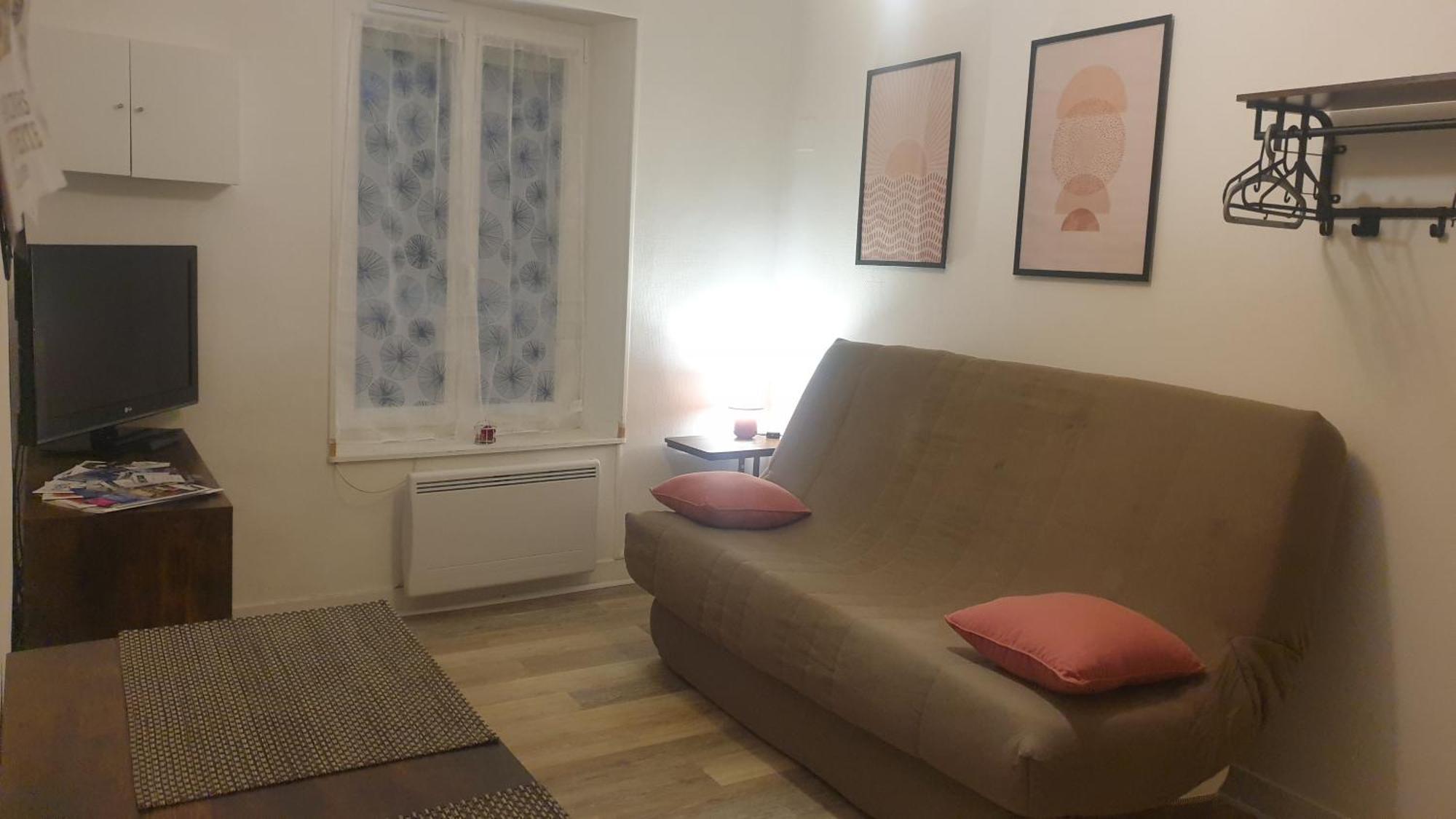 Studio Meuble Et Equipe Ingre المظهر الخارجي الصورة